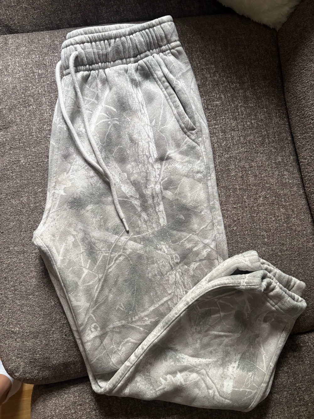 Abercrombie and Fitch Men’s Camo Sweatpants